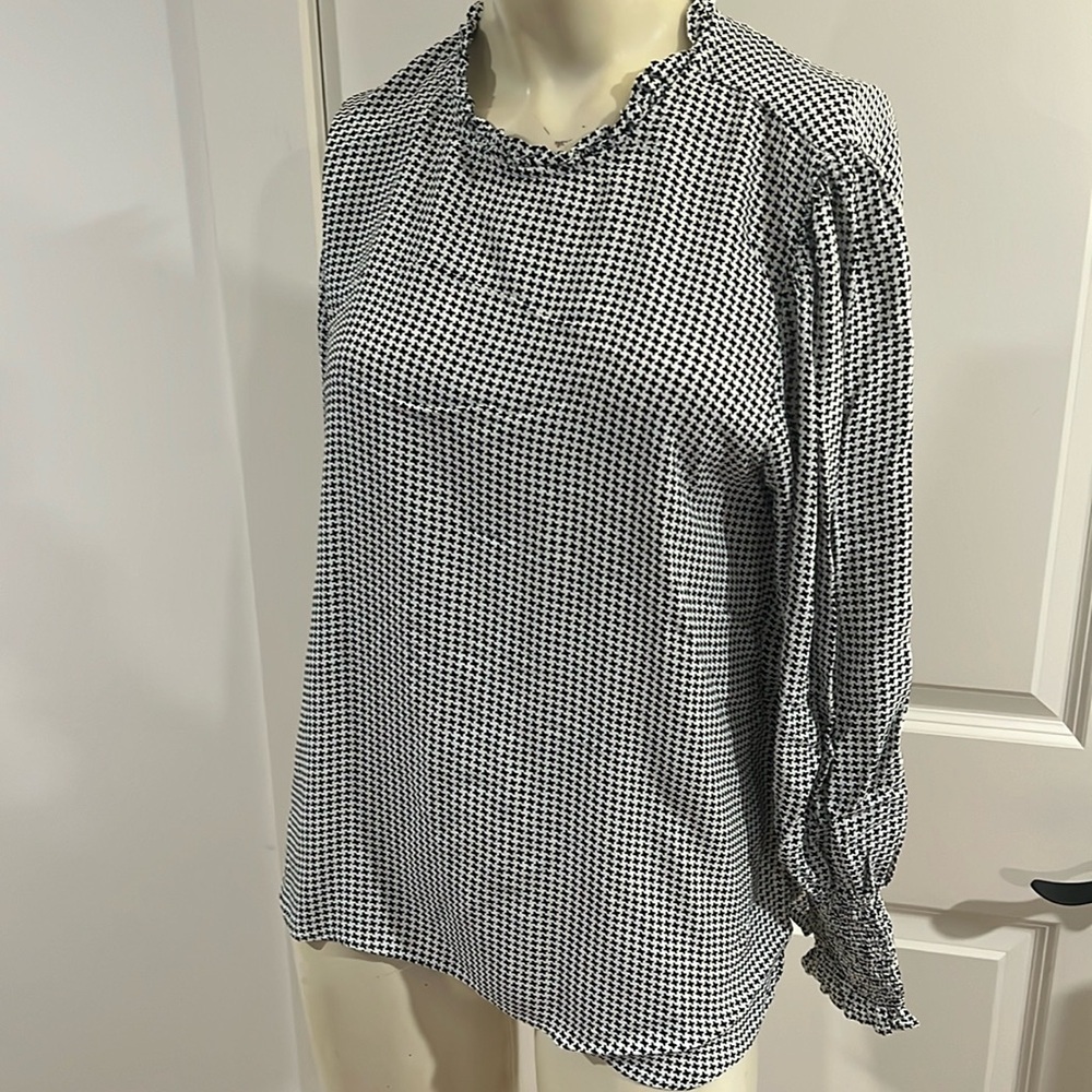 Zara Woman Chiffon Star Print Long Sleeve Blouse Ruffle Black White Size M